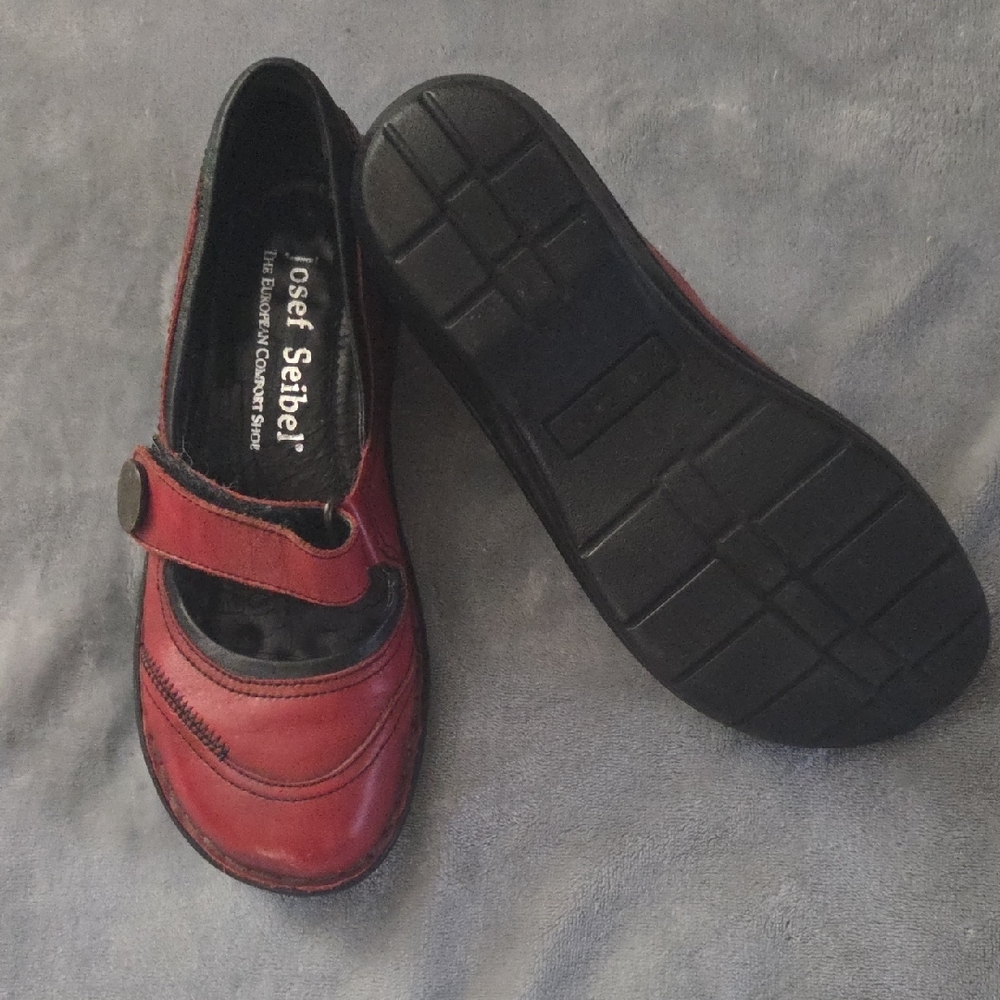 Josef Seibel Women's Burgundy Mary Jane Flats - Picture 2 of 4